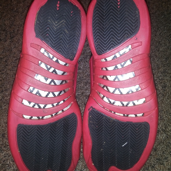 Air Jordan 12- Red/Black- 130690 061- size 12 male - Picture 6 of 7